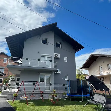 In Sarajevo * Doglodi