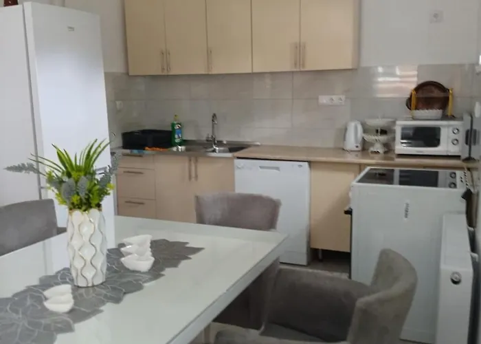 In Sarajevo * Doglodi